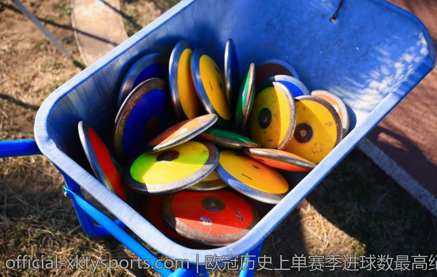 安洗莹凭借不断努力登顶世界羽联女单积分第一的荣耀时刻